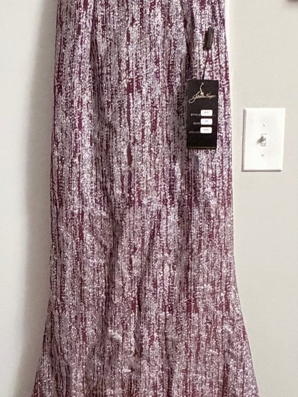 NWT Johnathan Kayne Wine Sparkle Formal Gown – Style 2004 – Size 6